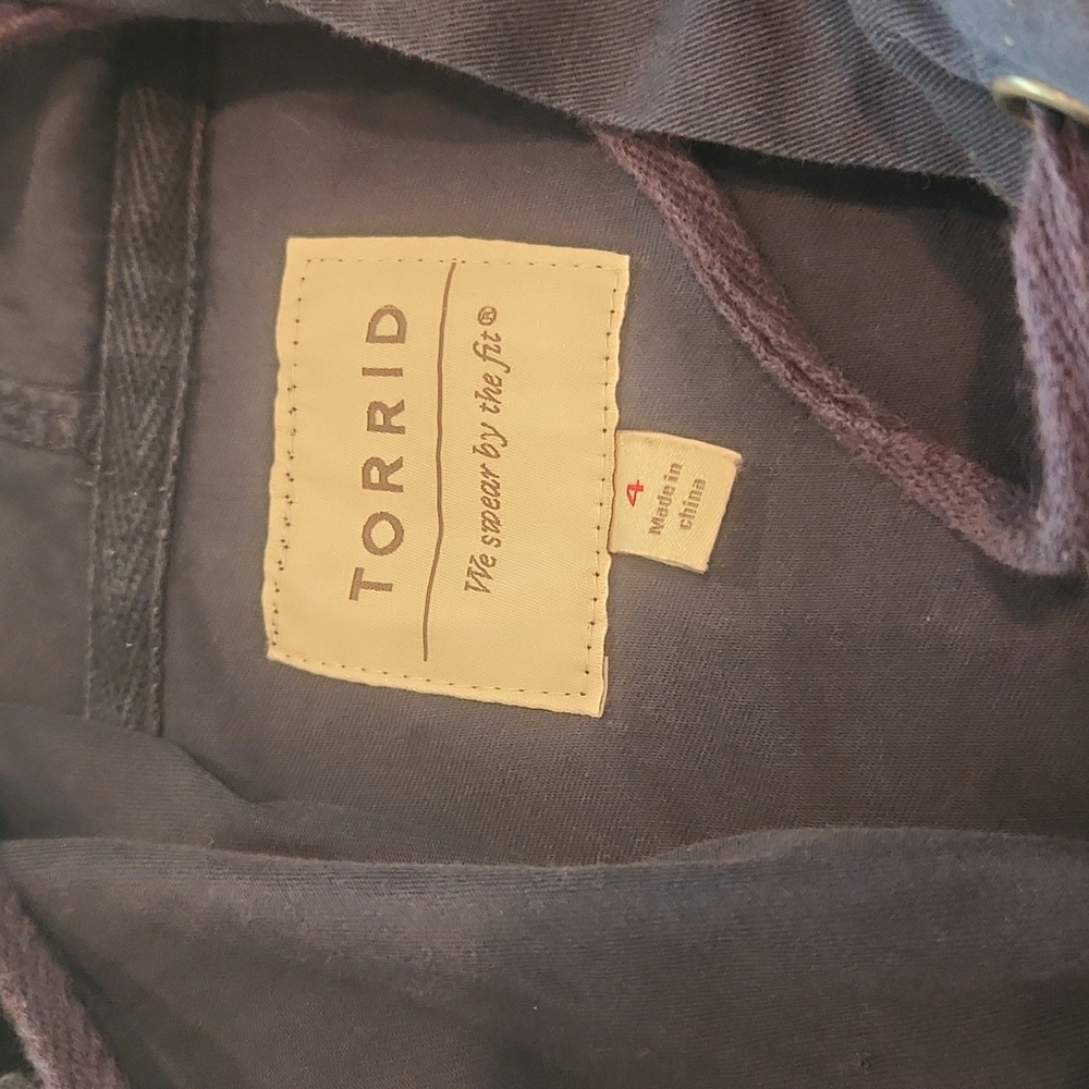 NWOT Torrid Sz 4 Navy Lightweight Shacket (Shirt Jacket) Layering Piece - Picture 10 of 10